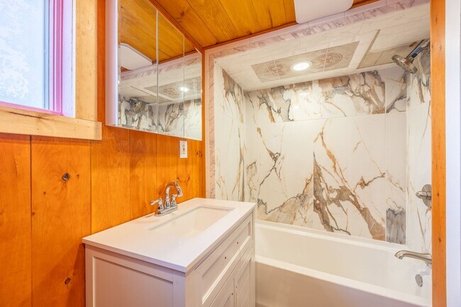 Building Photo - Available Now! Spacious 3-Bedroom Duplex i...