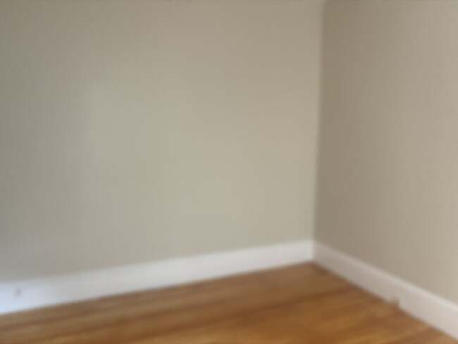 Building Photo - 14 Fairview St