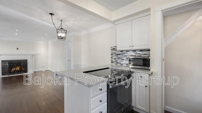 Building Photo - 2626 Windemere Rd