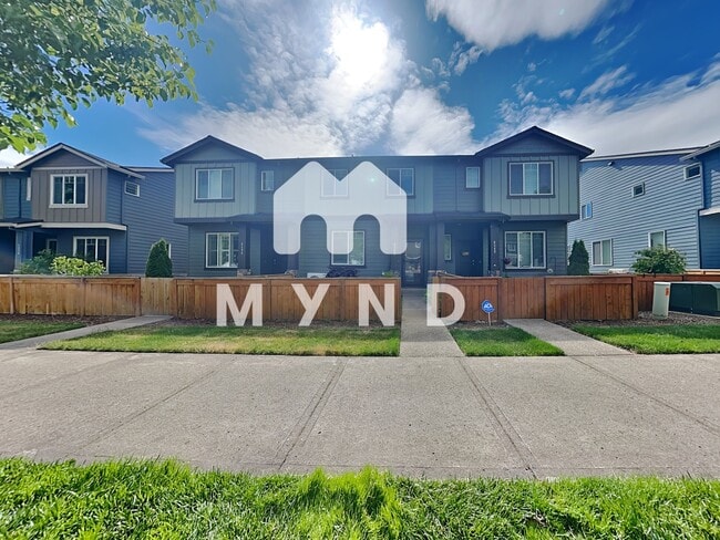 Building Photo - 2138 NE 4 Seasons Ln