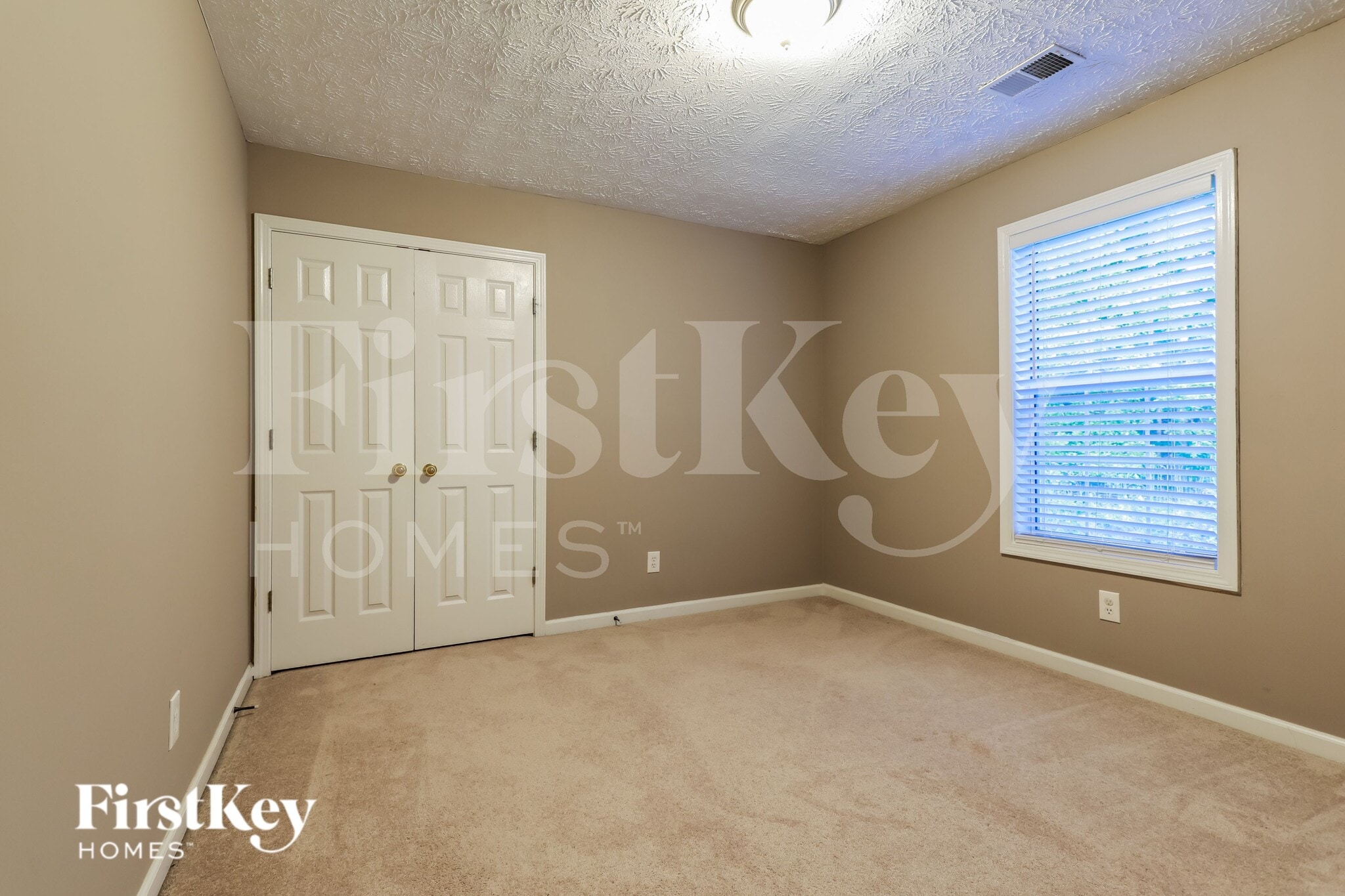Building Photo - 2621 Conifer Green Way