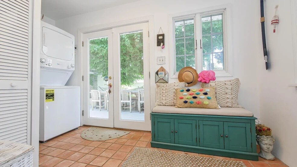 Building Photo - 110 N Pembroke Ave