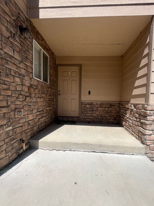 Building Photo - 457 W 91st Cir