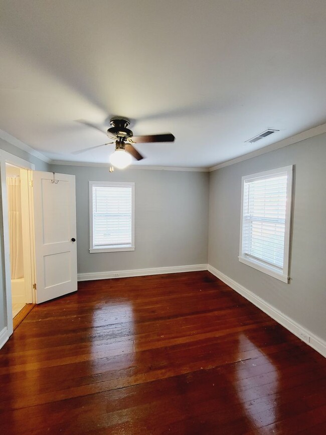 Building Photo - WRIGHTSVILLE AVE - Charming Cottage Style ...