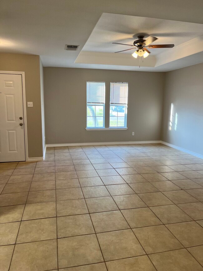 Building Photo - 4213 Easy St