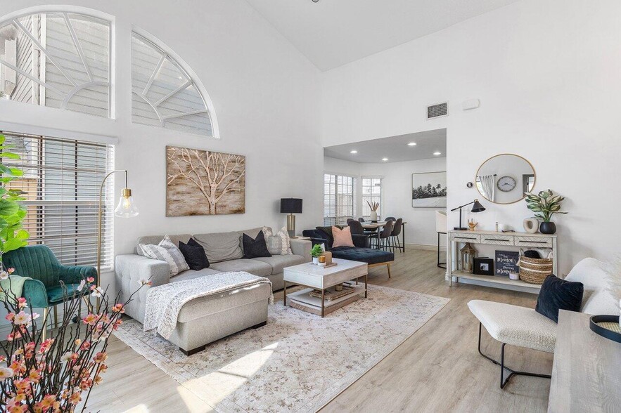 Building Photo - 5120 Coronado Rdg