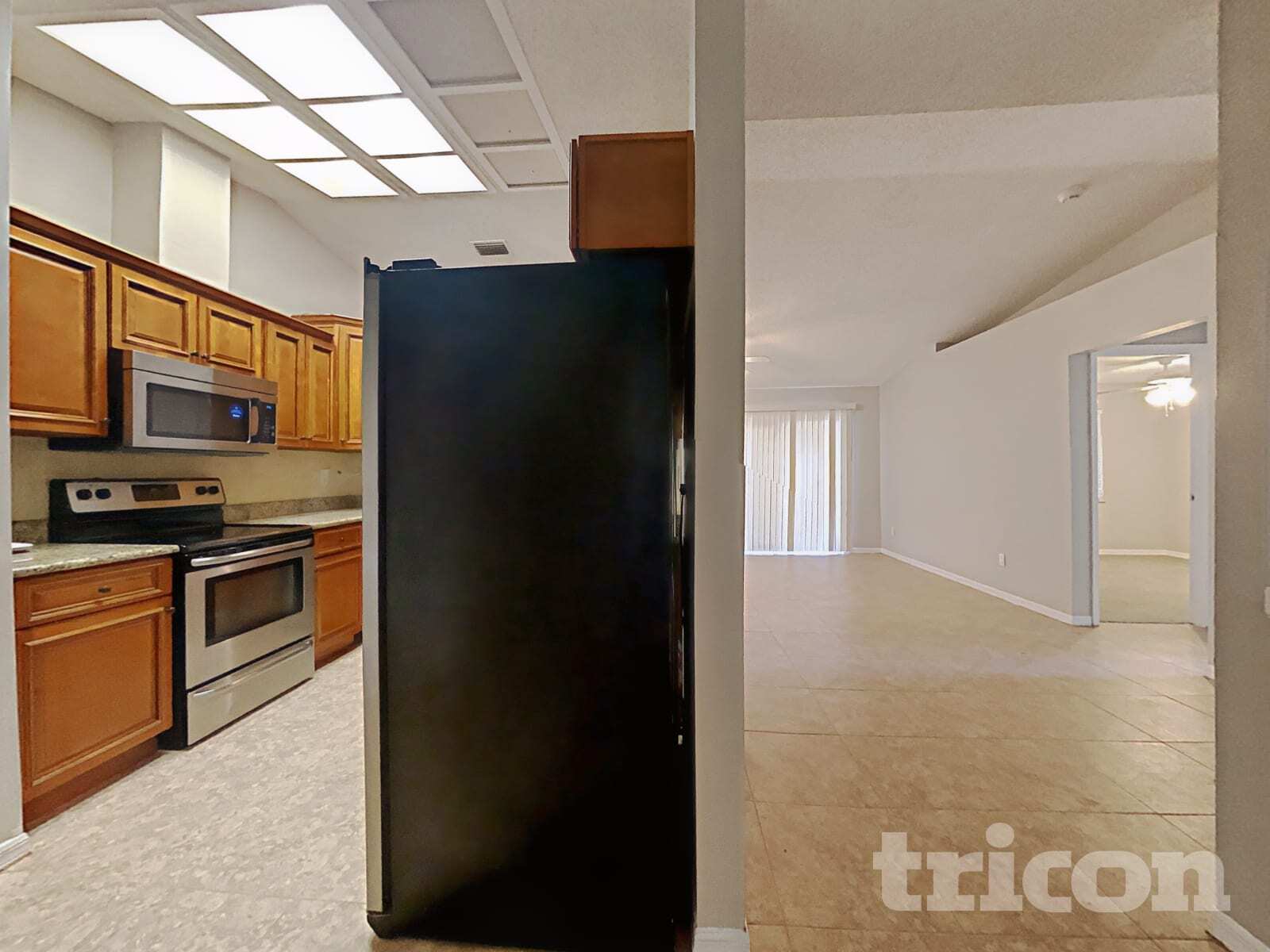 Building Photo - 1009 Jamaica Way