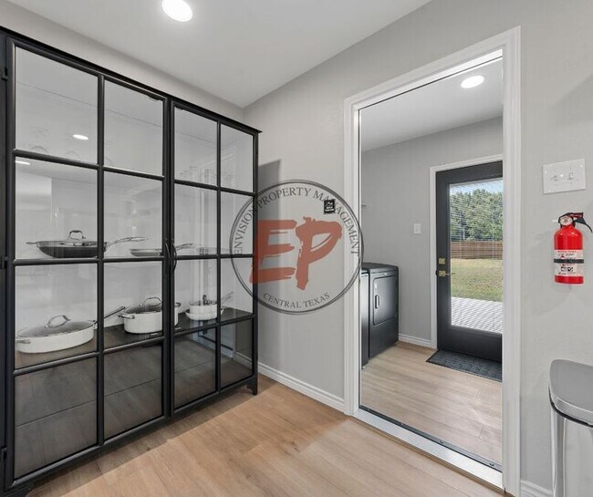 Building Photo - 1190 Greenwood Ln