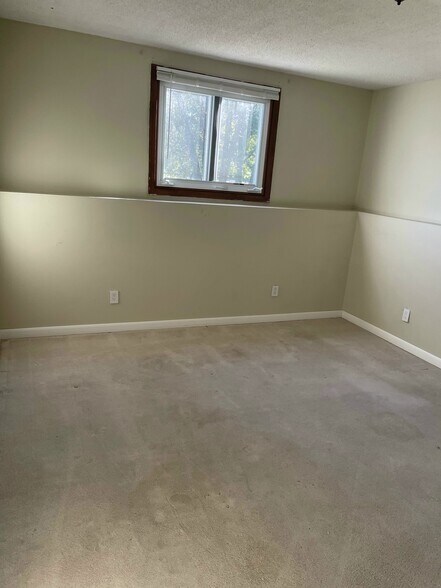 Building Photo - 4008 White Bear Ave N