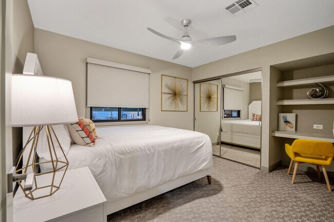 Building Photo - 2222 E Via Escuela