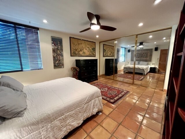 Building Photo - 100 S Doheny Dr