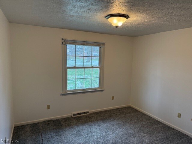 Building Photo - 6644 Ravenwood Ave NW