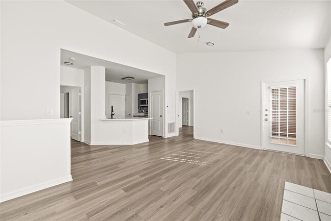 Building Photo - 18006 Villa Creek Dr