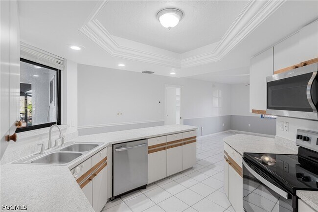 Building Photo - 3106 SE 10th Pl
