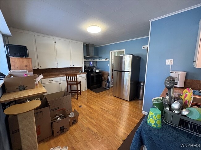 Building Photo - 5334 Genesee St