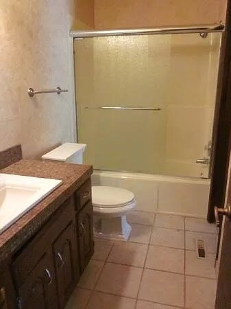 Building Photo - 15845 27th Ave N