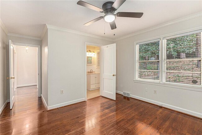 Building Photo - 1234 Citadel Dr NE