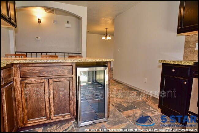 Building Photo - 703 Lt Joe Magellanes Rd