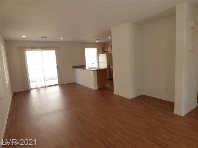 Building Photo - 6082 Las Nubes Dr