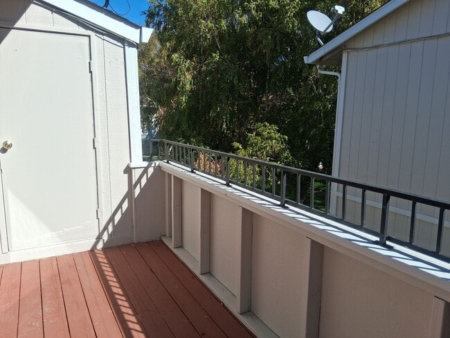 Building Photo - Cute One Bedroom With Swimming Pool, Club ...