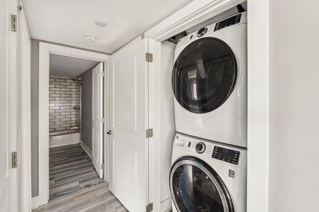 Building Photo - 1900 N 4th St