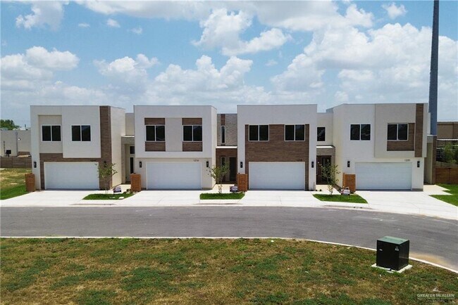 Building Photo - 24 N Lincoln St