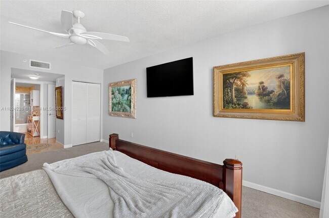Building Photo - 99 SE Mizner Blvd