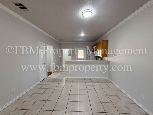 Building Photo - 706 Biloxi Dr