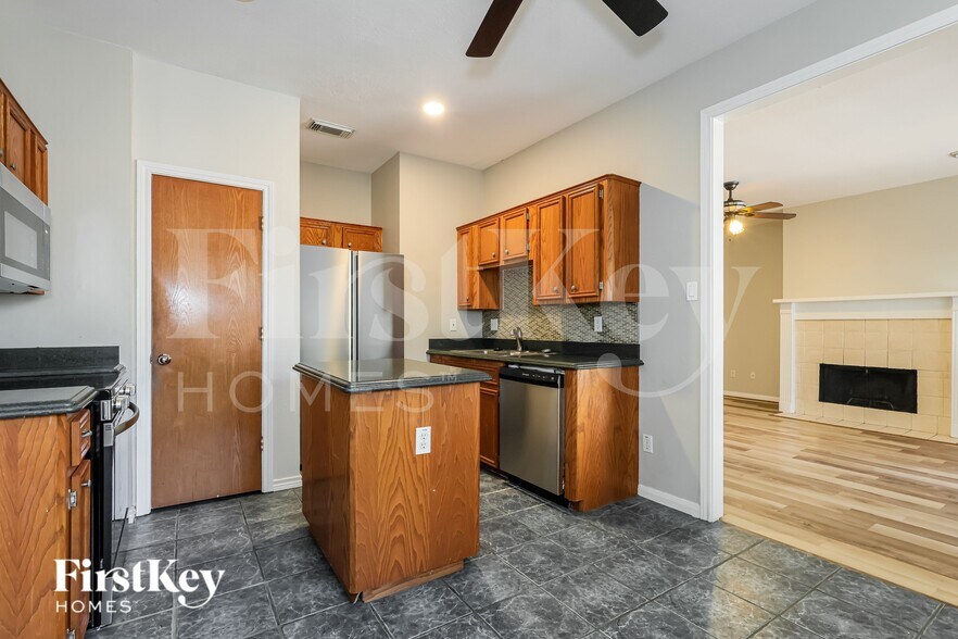 Building Photo - 28752 Aloha Ln