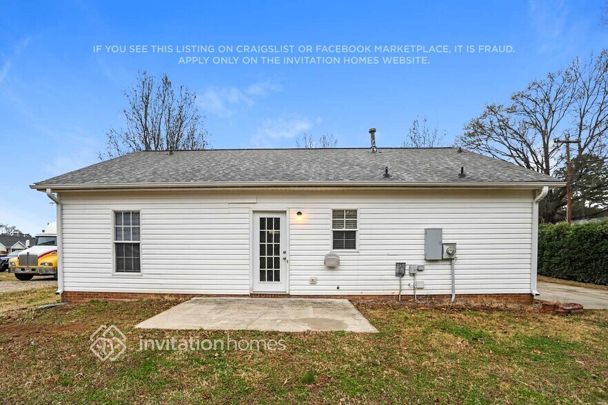 Building Photo - 507 Meadowbrook Dr