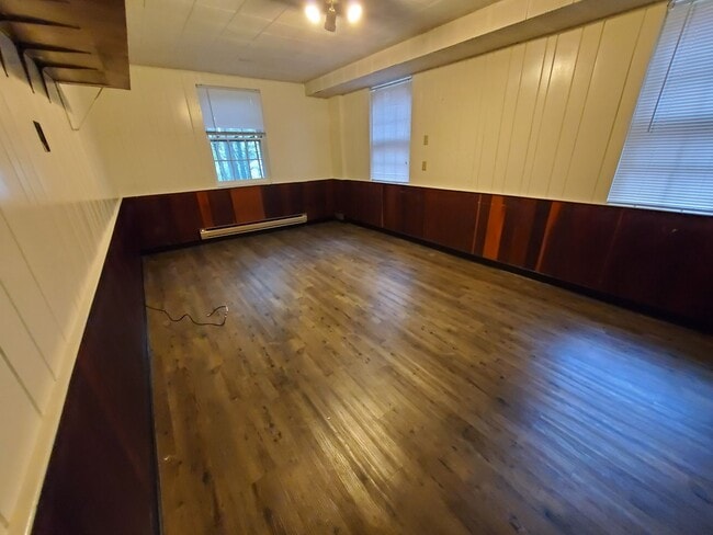 Building Photo - 277 Woodland Dr