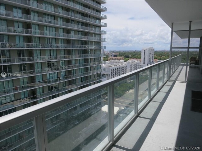 Building Photo - 1111 SW 1 AV 1715-N Miami Fl 33130