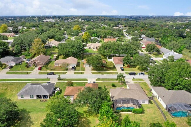 Building Photo - 886 Scenic View Cir