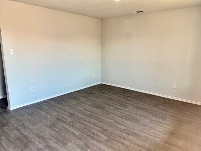 Building Photo - 2865 Autumnwood Wy