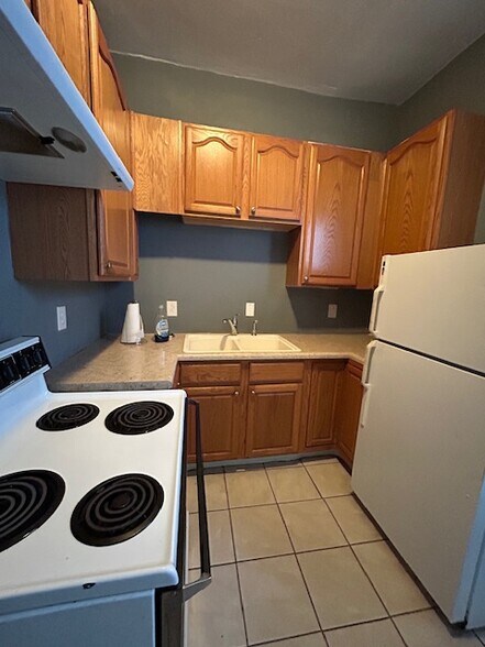 Building Photo - 518 Beckman St