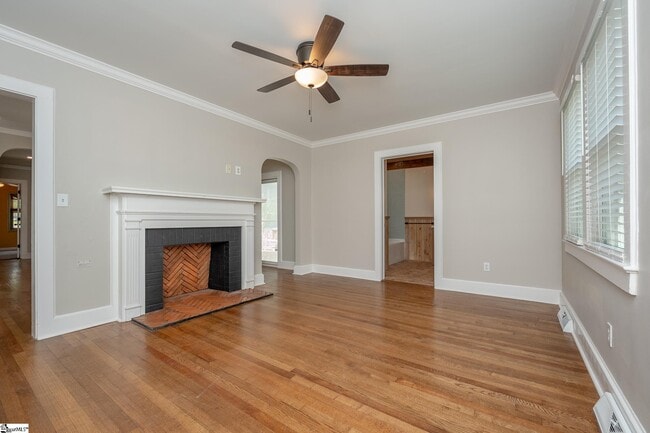 Building Photo - 202 Briarcliff Dr