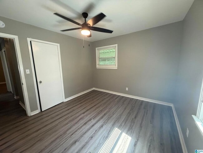 Building Photo - 907 77th Way S