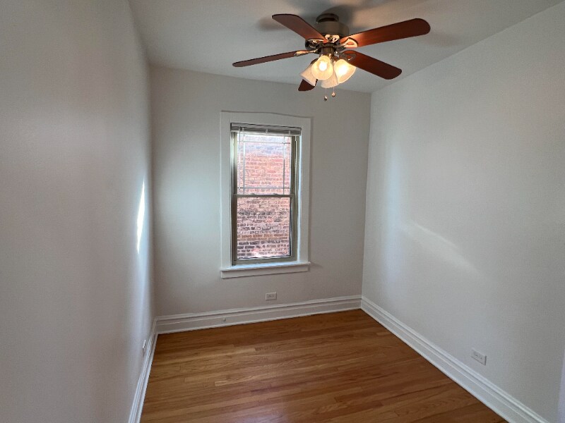 Building Photo - 6018 N Melvina Ave