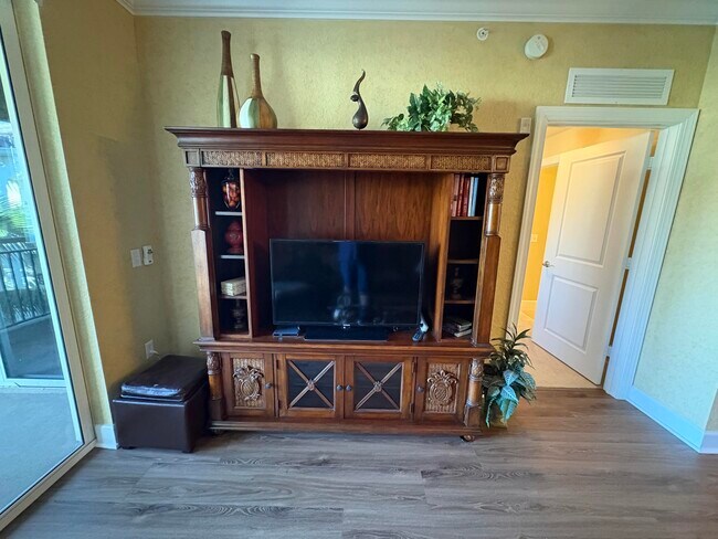 Building Photo - 2419 Renaissance Way