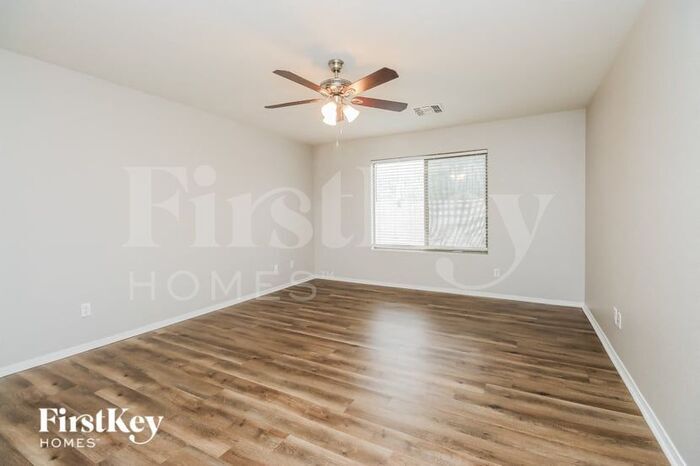 Building Photo - 1633 E Dust Devil Dr