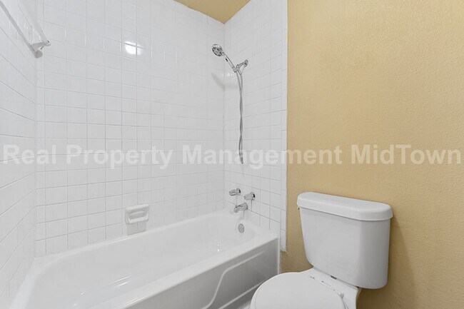 Building Photo - 5516 Boca Raton Blvd