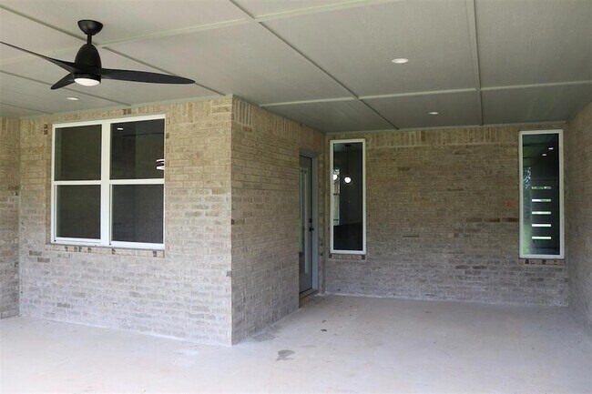 Building Photo - 1716 Kalidy Dr