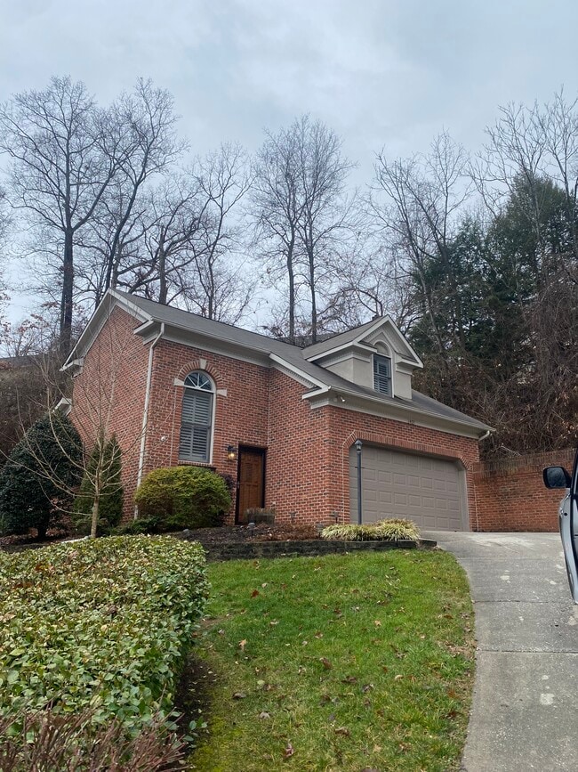 Primary Photo - 1403 Kenton Way