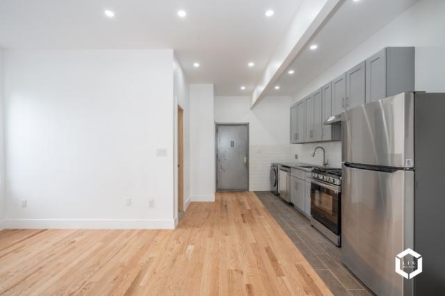 Building Photo - 3 bedroom in BROOKLYN NY 11208