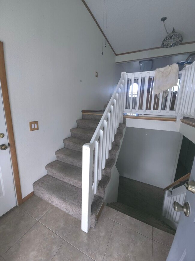 Building Photo - 4 Bedroom Home in Broomfield
