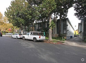 Building Photo - 1844-1850 North Harvard