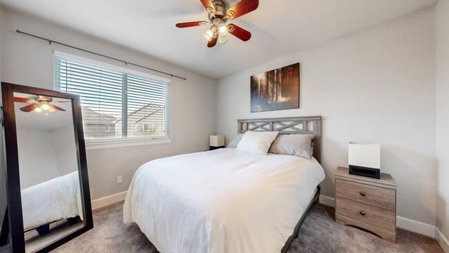 Building Photo - Beautiful Home in the Ridge Crest Neighbor...