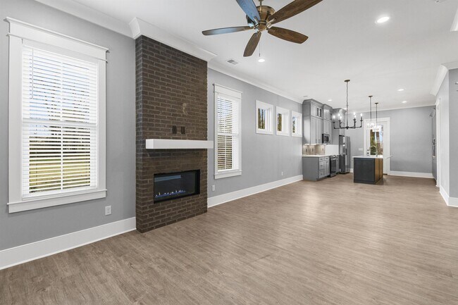 Building Photo - 1713 Double Oak Trl