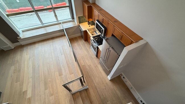 Building Photo - EPIC REA- Amazing SOMA Loft w/View - 1 BR/1.5 BA, Parking, Storage