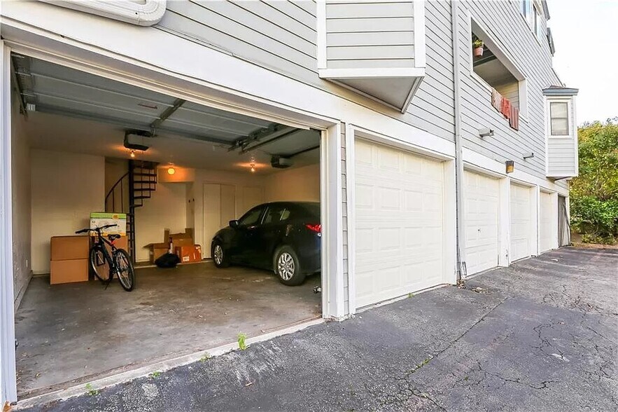 Building Photo - 1808 Rio Grande St